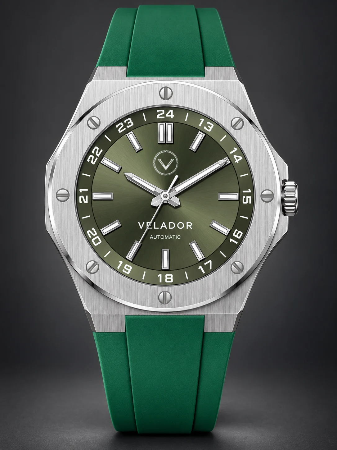 Velador Meridian Sage de frente com a pulseira de silicone verde